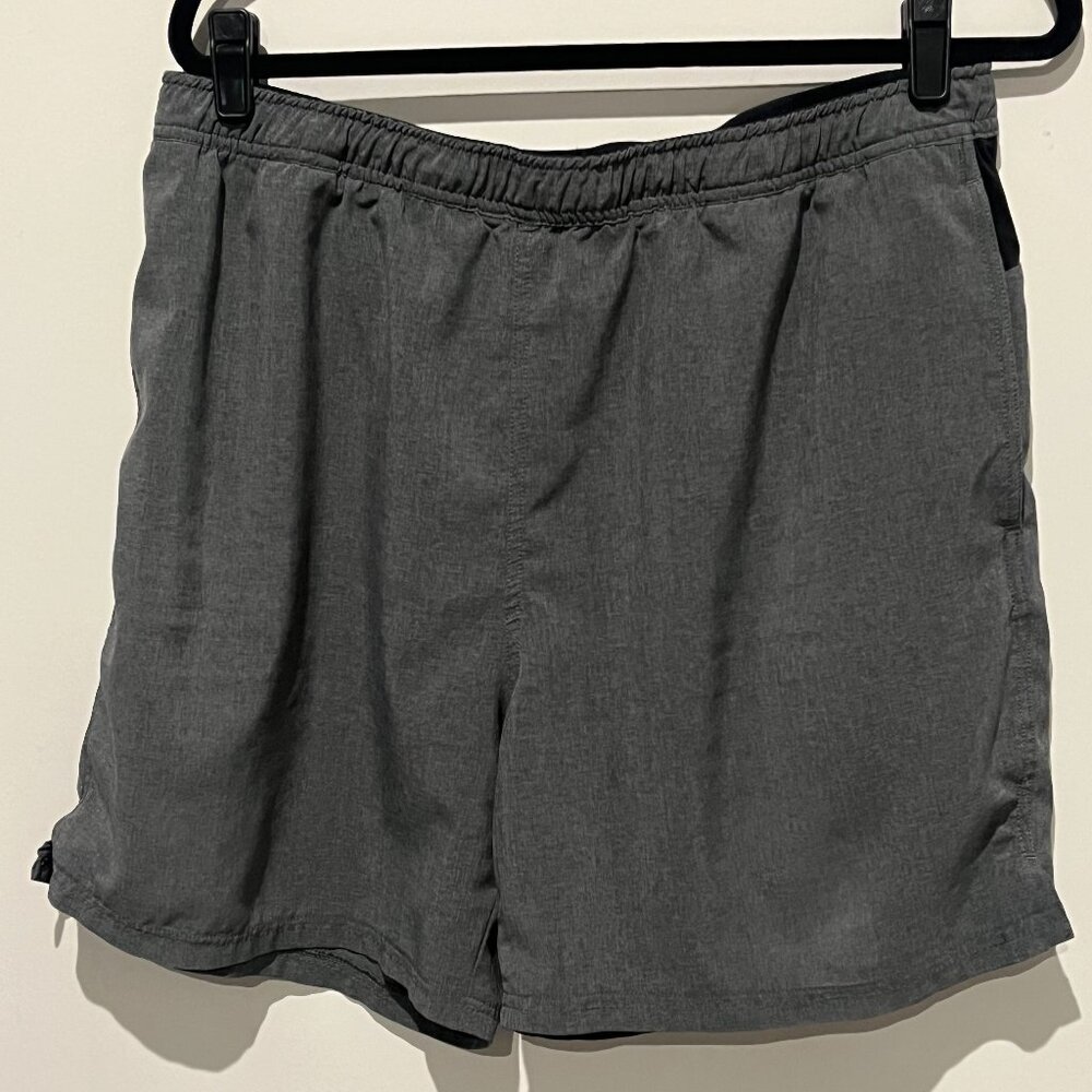 Rogue Men’s Shorts, Size XXL, Smoke-Free Home